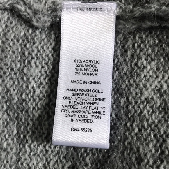 Price firm EXPRESS Gray Knit Open Front Long Sleeve Cardigan Size Medium - Picture 4 of 7